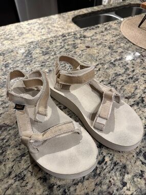 Teva Light Beige Suede Platform Sandals with Velcro Straps
